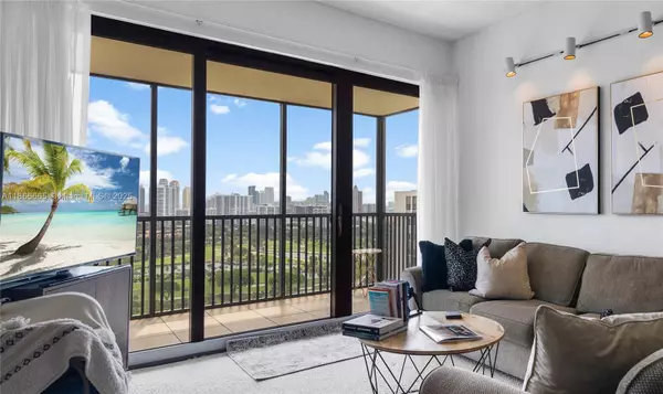 Aventura, FL 33180,20301 W Country Club Dr #PH-28