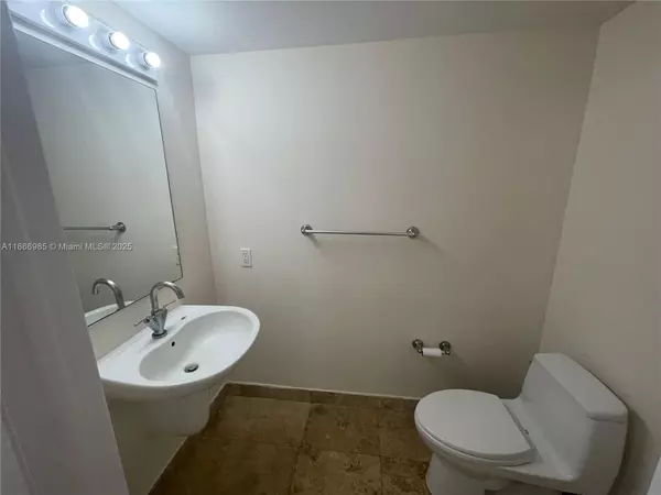 Miami, FL 33131,41 SE 5th St #1404