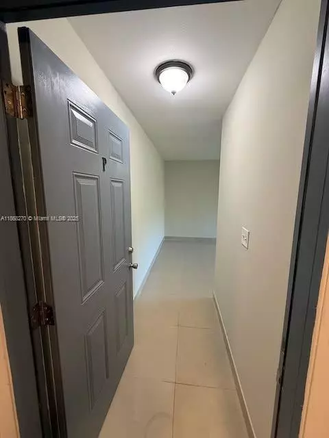 Lake Park, FL 33403,Address not disclosed