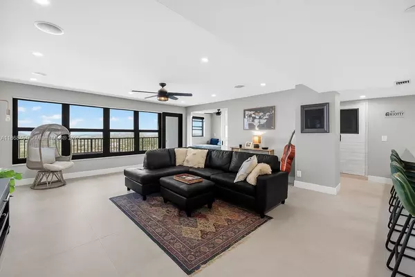 Fort Lauderdale, FL 33308,3200 Port Royale Dr N #2011