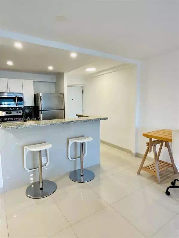 North Miami Beach, FL 33160,3545 NE 167th St #505