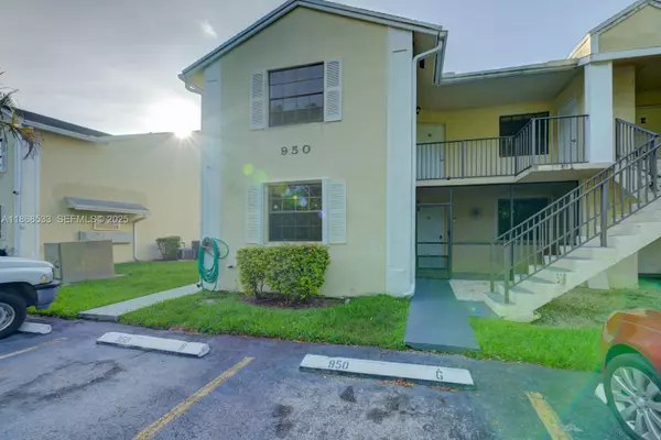 950 Constitution Dr #950H, Homestead, FL 33034