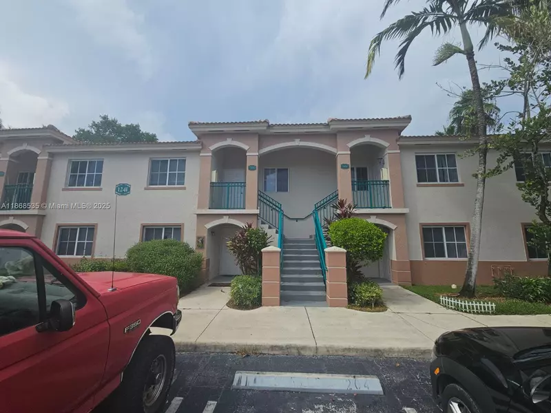 1241 SE 29th St #205-27, Homestead, FL 33035