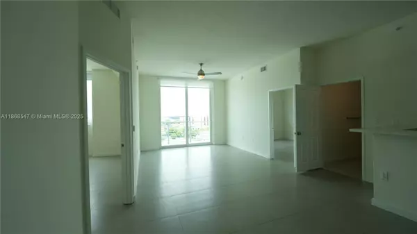Miami, FL 33128,729 NW 2nd St #717