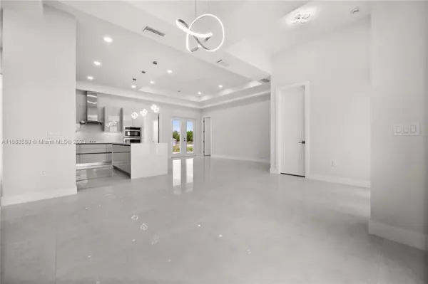 Naples, FL 34120,3631 68Th AVE NE