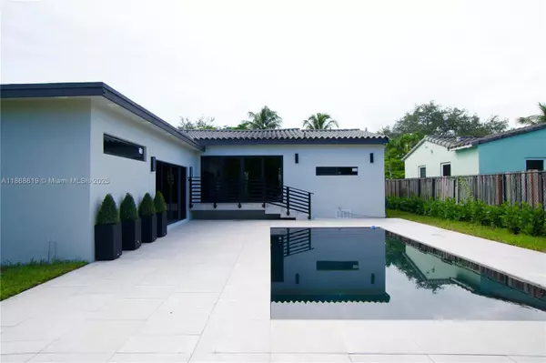 Miami, FL 33133,2155 SW 25th Ter