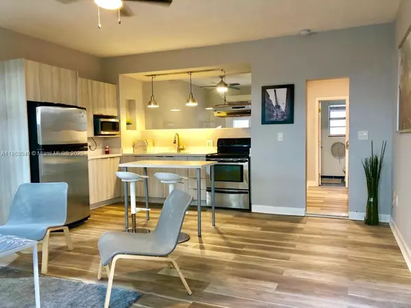 Miami Beach, FL 33139,1325 Meridian Ave #5