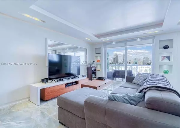 Miami Beach, FL 33139,401 Ocean Dr #1103