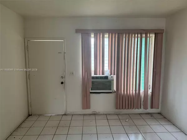 Miami, FL 33161,1450 NE 118th St