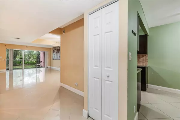 Lauderhill, FL 33313,1657 NW 58th Ave #15