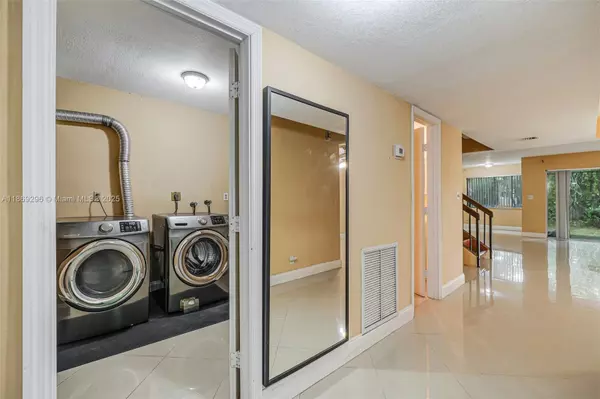 Lauderhill, FL 33313,1657 NW 58th Ave #15