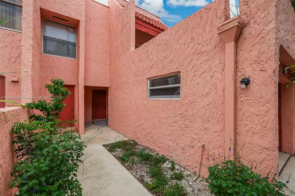 Lauderhill, FL 33313,1657 NW 58th Ave #15