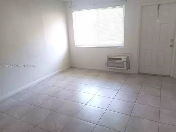 Hollywood, FL 33020,2334 Grant St #2336