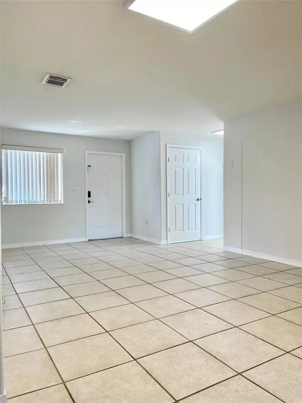 5795 NW 109th Ave #4, Doral, FL 33178