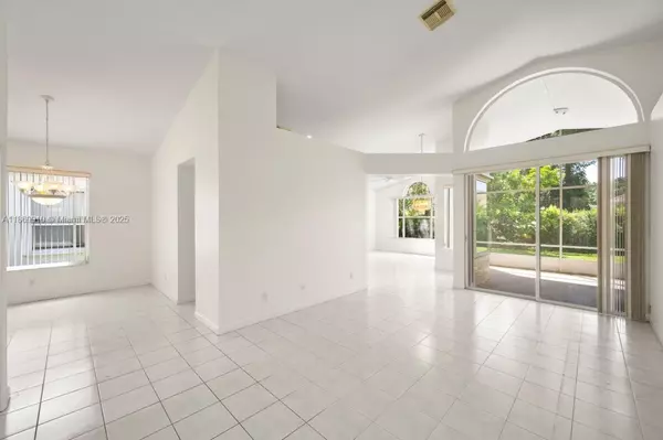 Port St. Lucie, FL 34986,669 SW Lake Charles Cir