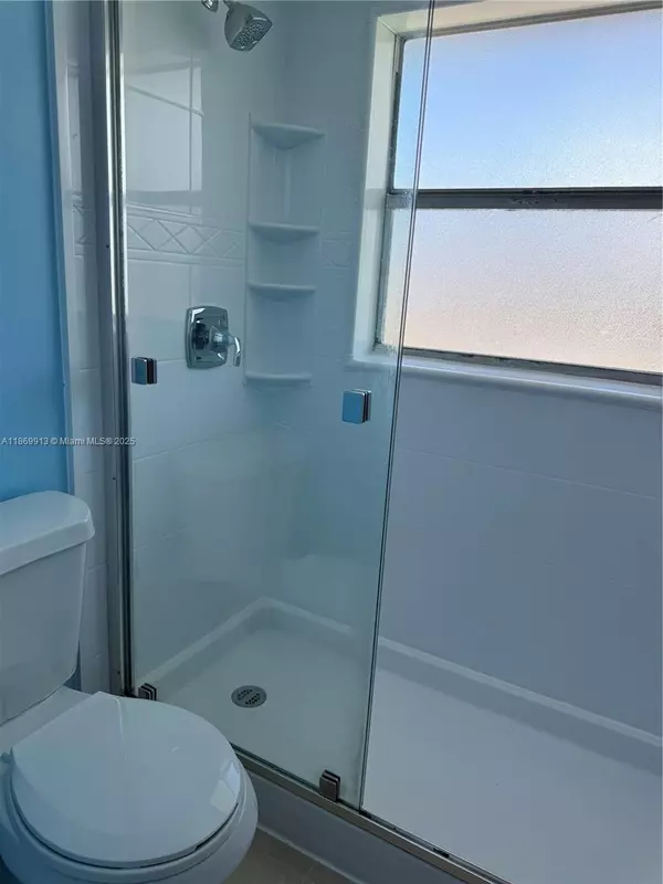 Coral Springs, FL 33071,9906 Twin Lakes Dr #7-I