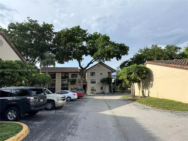 Pompano Beach, FL 33069,4341 W McNab Rd #27
