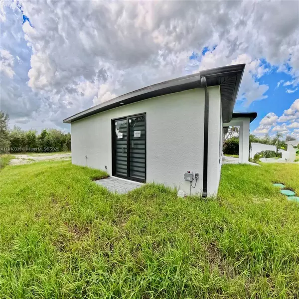 Lehigh Acres, FL 33972,513 Fifth Ave
