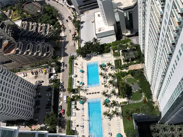 Miami, FL 33131,950 Brickell Bay Dr #4503