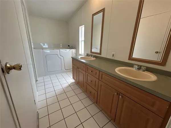 Homestead, FL 33034,35250 SW 177th Court #166