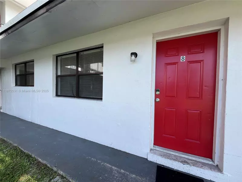 1610 N 25th St #8, Fort Pierce, FL 34947