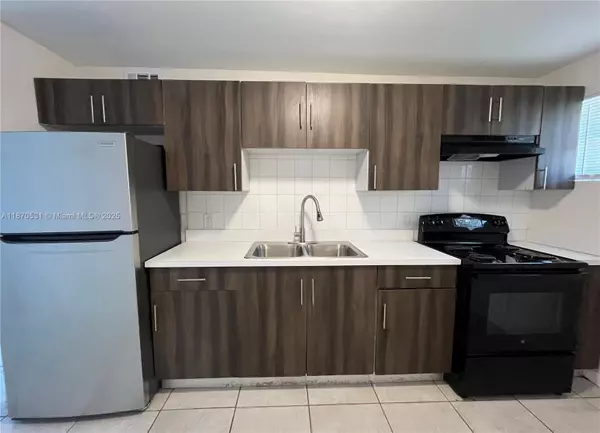 Fort Pierce, FL 34947,1610 N 25th St #8
