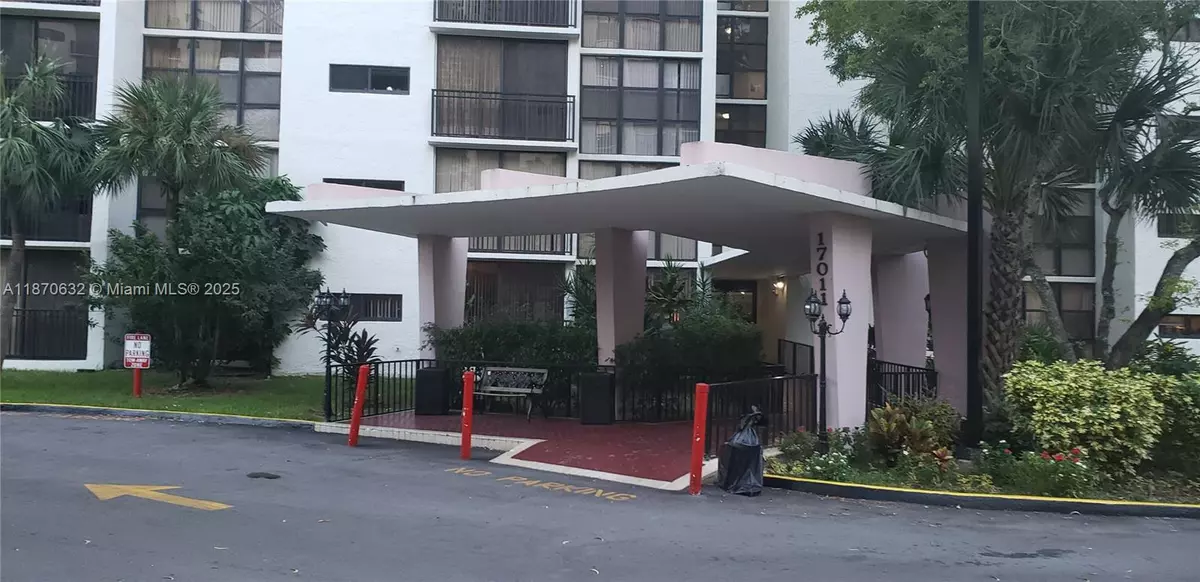 Sunny Isles Beach, FL 33160,17011 N Bay Rd #306