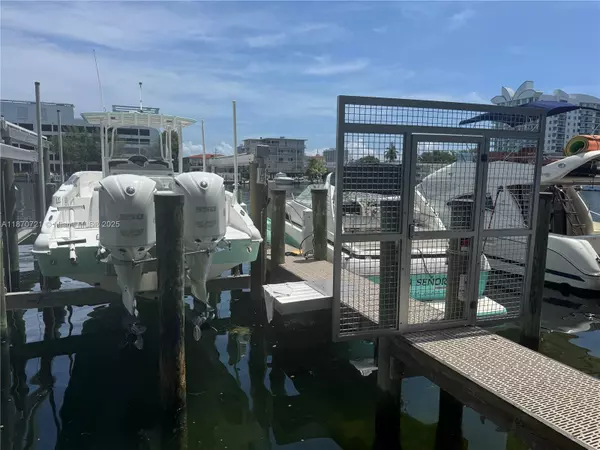7929 W DR UNIT 6, North Bay Village, FL 33141