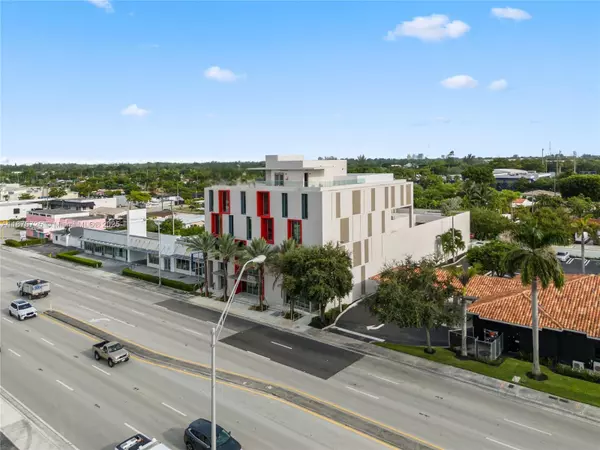 Miami, FL 33165,8966 SW 40th St