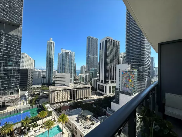 45 SW 9th St #1902, Miami, FL 33130