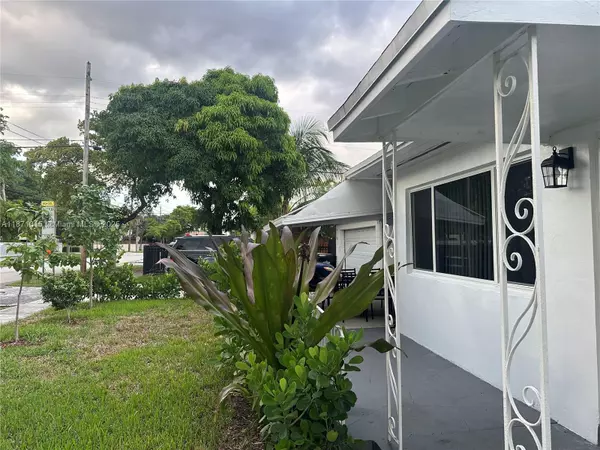 North Miami, FL 33161,13035 NE 7th Ave #1