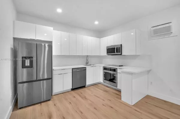 Miami, FL 33129,2300 SW 3rd Ave #20