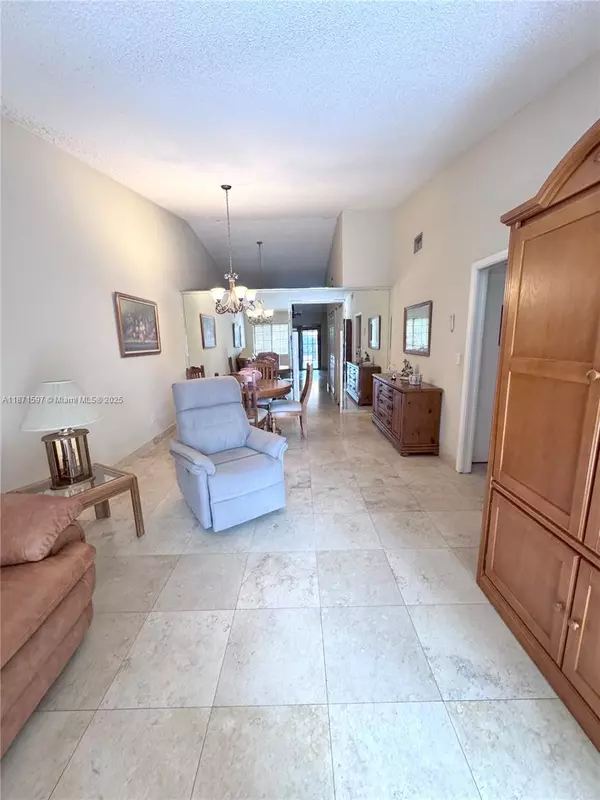 Hialeah, FL 33016,5870 W 20th Ln