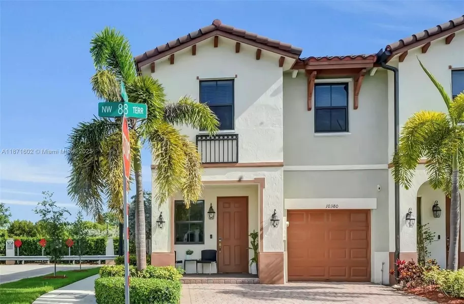 10380 NW 88th Ter, Doral, FL 33178