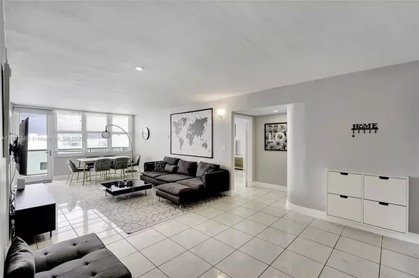 Hollywood, FL 33019,3725 S Ocean Dr #1519