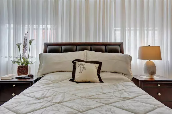 Hallandale Beach, FL 33009,3113 S Ocean Dr #404