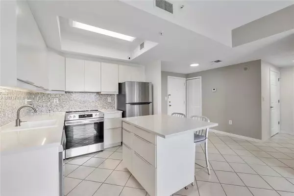 Miami, FL 33145,3500 Coral Way #1402