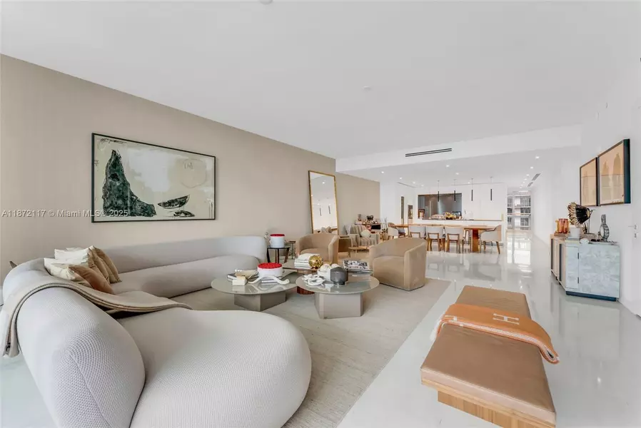 300 Biscayne Boulevard Way #4104C, Miami, FL 33131