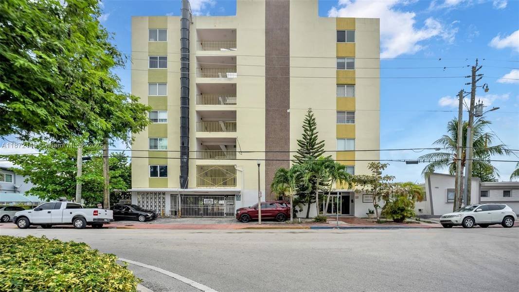 8001 Crespi Blvd #4B, Miami Beach, FL 33141