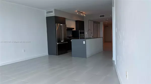 Bay Harbor Islands, FL 33154,9821 E Bay Harbor Dr #904