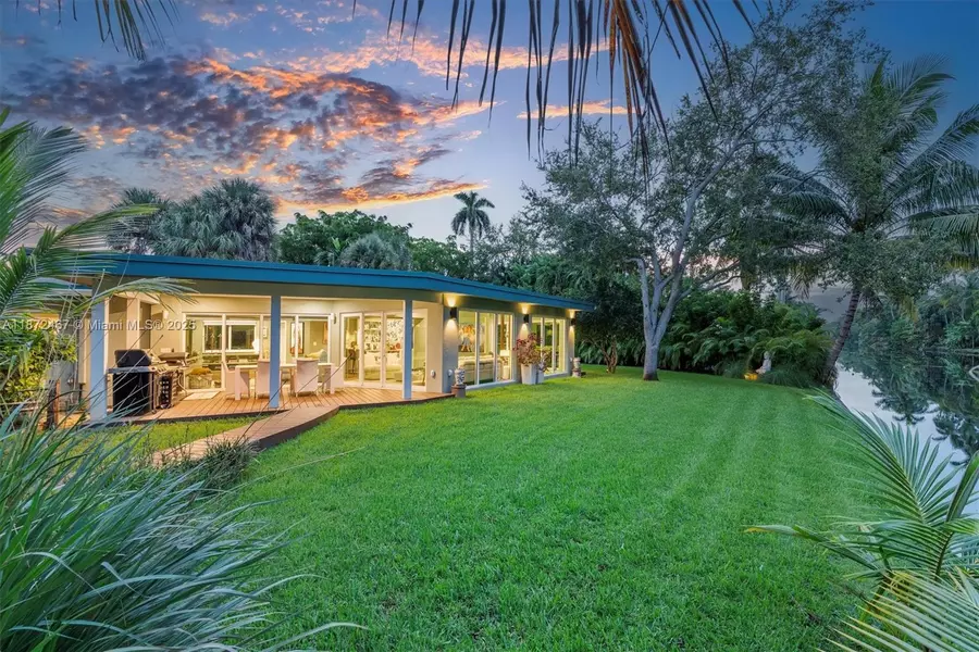 11377 W Biscayne Canal Rd, Miami, FL 33161