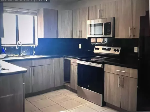 Plantation, FL 33317,Address not disclosed