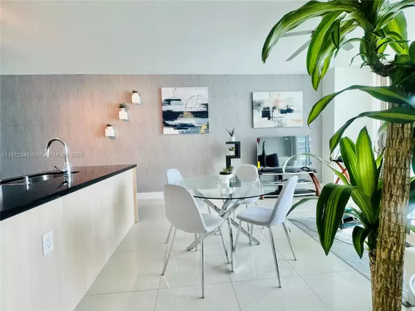 Miami, FL 33130,79 SW 12th St #3211-S