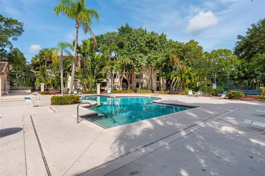 4201 W Mcnab Rd #27, Pompano Beach, FL 33069