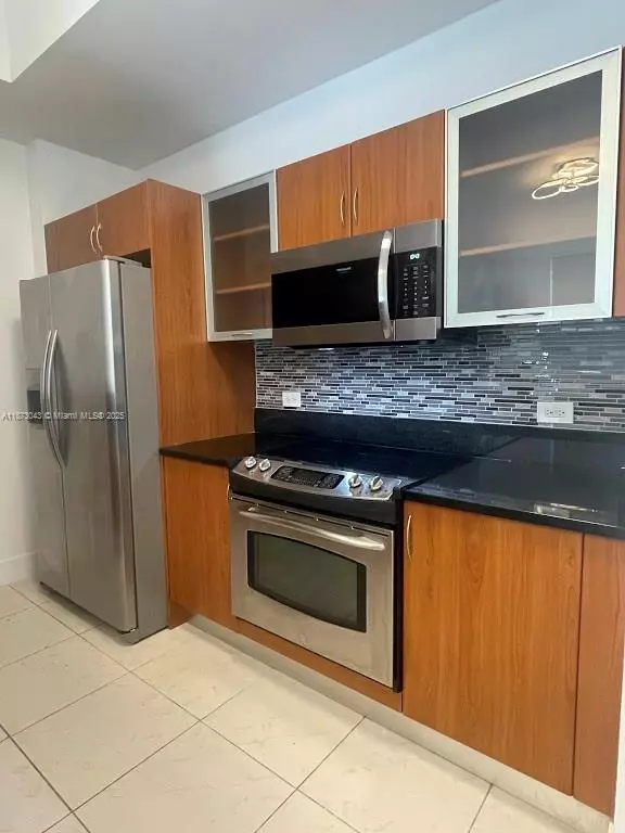 Aventura, FL 33180,2775 NE 187th St #PH30