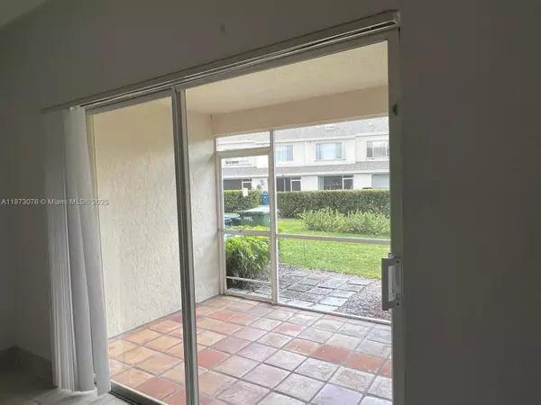 Weston, FL 33326,16654 Hemingway Dr #16654