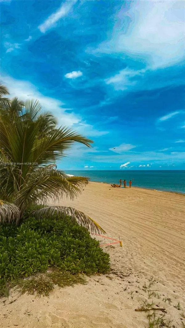 Hallandale Beach, FL 33009,3140 S Ocean Dr #210