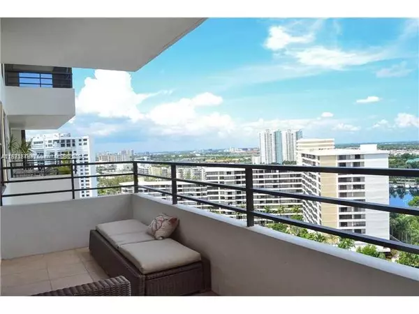 Hallandale Beach, FL 33009,2500 PARKVIEW DR #1919