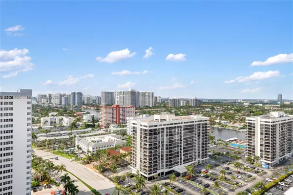 Hallandale Beach, FL 33009,1980 S Ocean Dr #22L