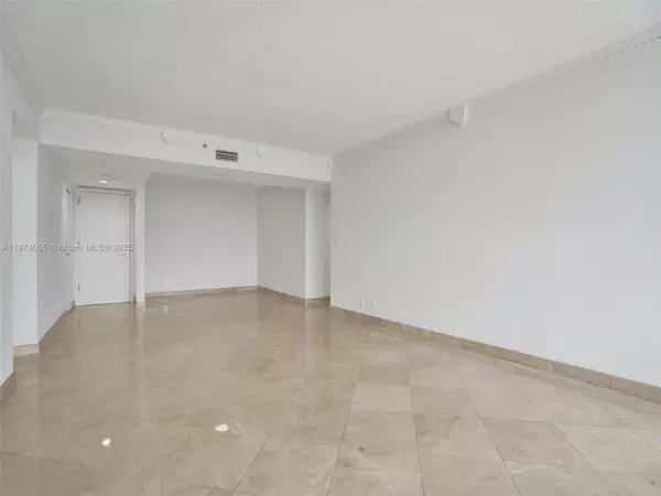 Aventura, FL 33160,1000 W Island Blvd #1612